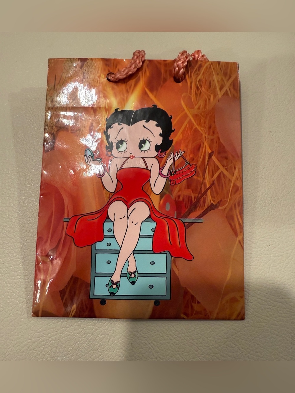 Betty boop  gift bag 9.5 x 8 inches AUTHENTIC BETTY BOOP